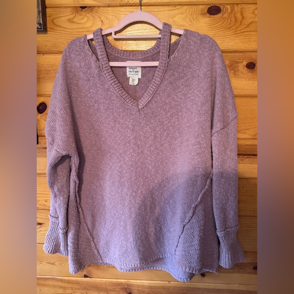 Cozy V-Neck Sweater in Blush
